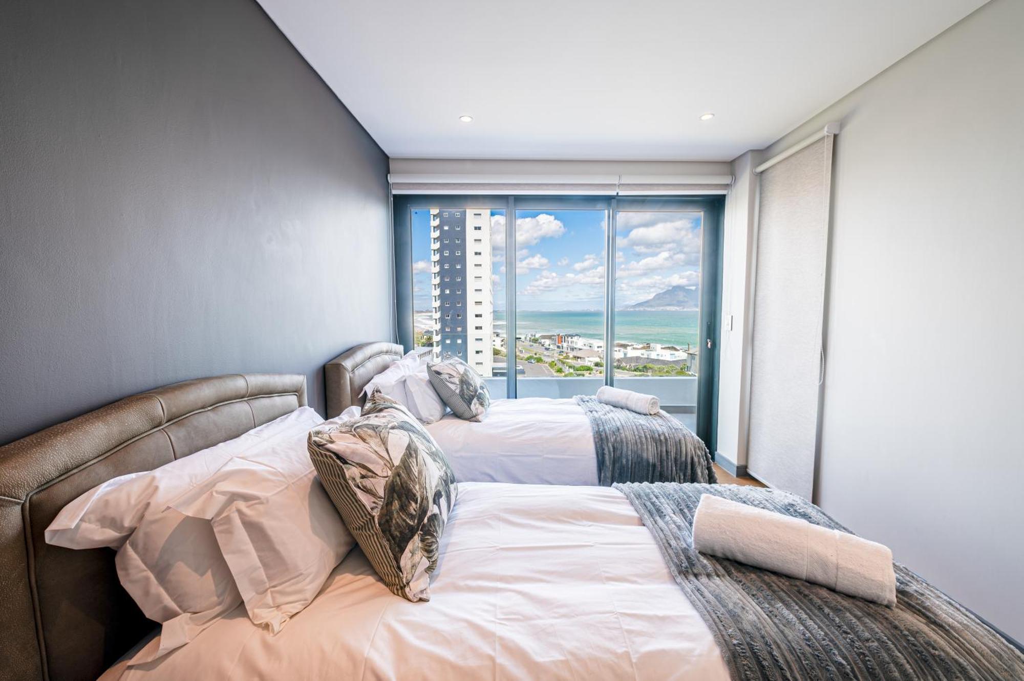 Luxury Beachfront Penthouse In Blouberg- 402 Azul Apartamento Bloubergstrand